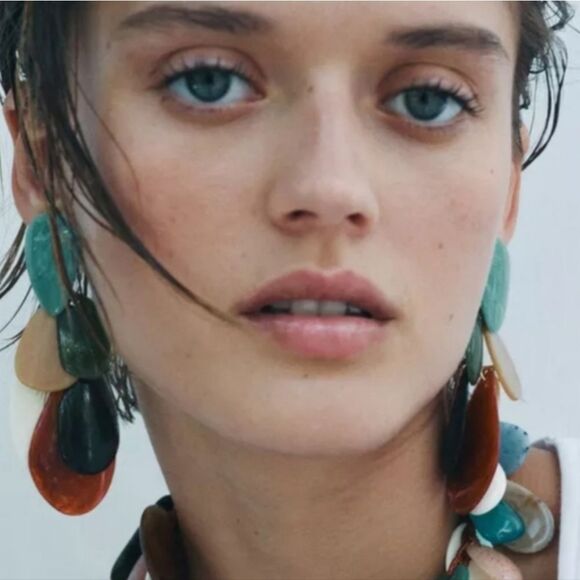 New Zara Vibrant Multicolor Resin Dangle Earrings - Picture 1 of 11